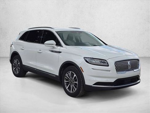 Used 2021 Lincoln Nautilus FWD w/ Equipment Group 101A image 3