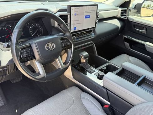 Used 2022 Toyota Tundra Limited RWD image 9