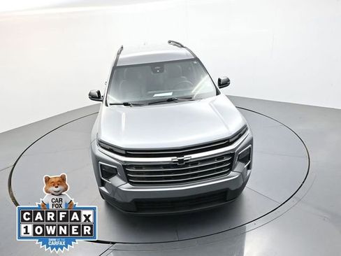 Used 2025 Chevrolet Traverse LT FWD image 22