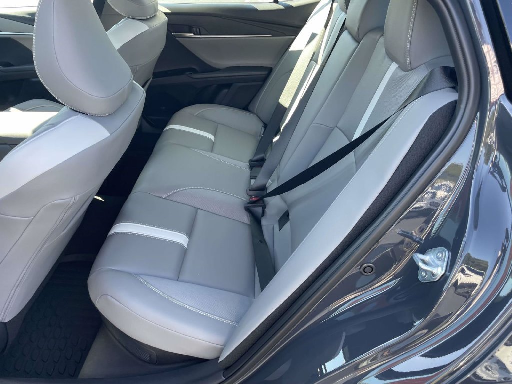 New 2026 Toyota Camry SE w/ Convenience Package FWD image 9