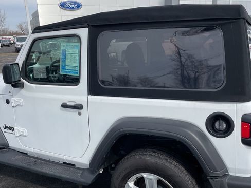 Used 2023 Jeep Wrangler Sport S image 4