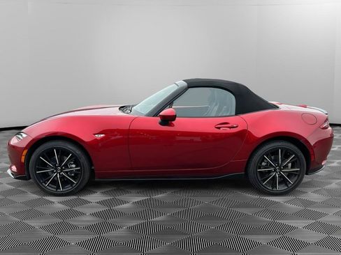 Used 2024 MAZDA MX-5 Miata Grand Touring w/ Appearance Package image 4