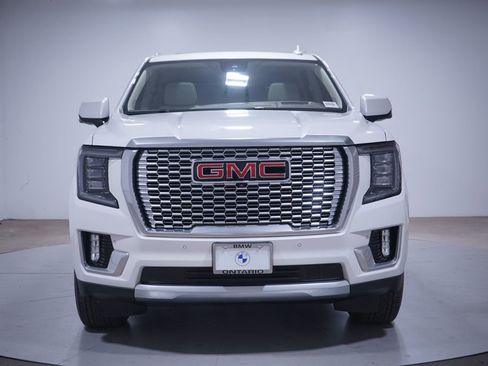 Used 2024 GMC Yukon Denali w/ Advanced Technology Package image 4