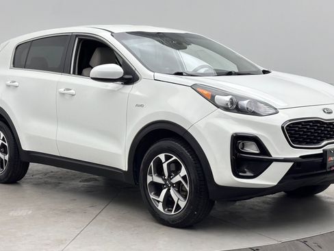 Used 2020 Kia Sportage LX AWD/4WD image 3