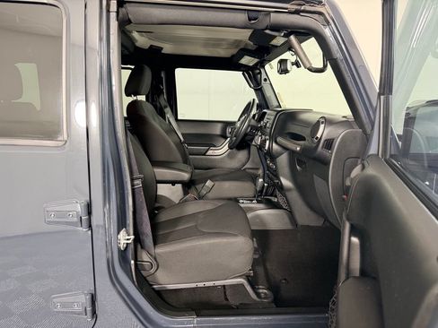 Used 2017 Jeep Wrangler Unlimited Sport w/ Quick Order Package 24S AWD/4WD image 30