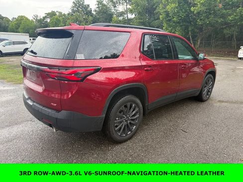 Used 2023 Chevrolet Traverse RS w/ LPO, Floor Liner Package AWD/4WD image 7