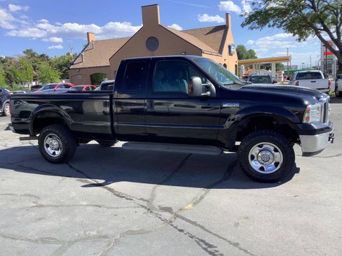 Used 2005 Ford F250 XLT AWD/4WD image 10