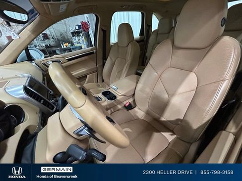 Used 2017 Porsche Cayenne AWD/4WD image 26