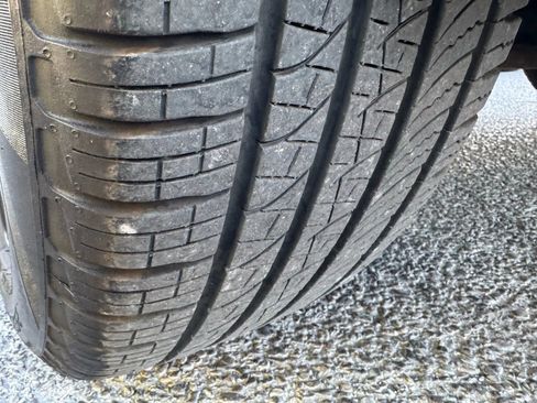 Used 2018 Land Rover Range Rover Velar R-Dynamic SE image 10