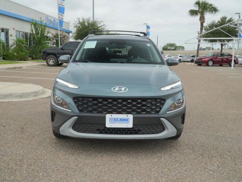 Used 2022 Hyundai Kona SEL AWD/4WD image 2