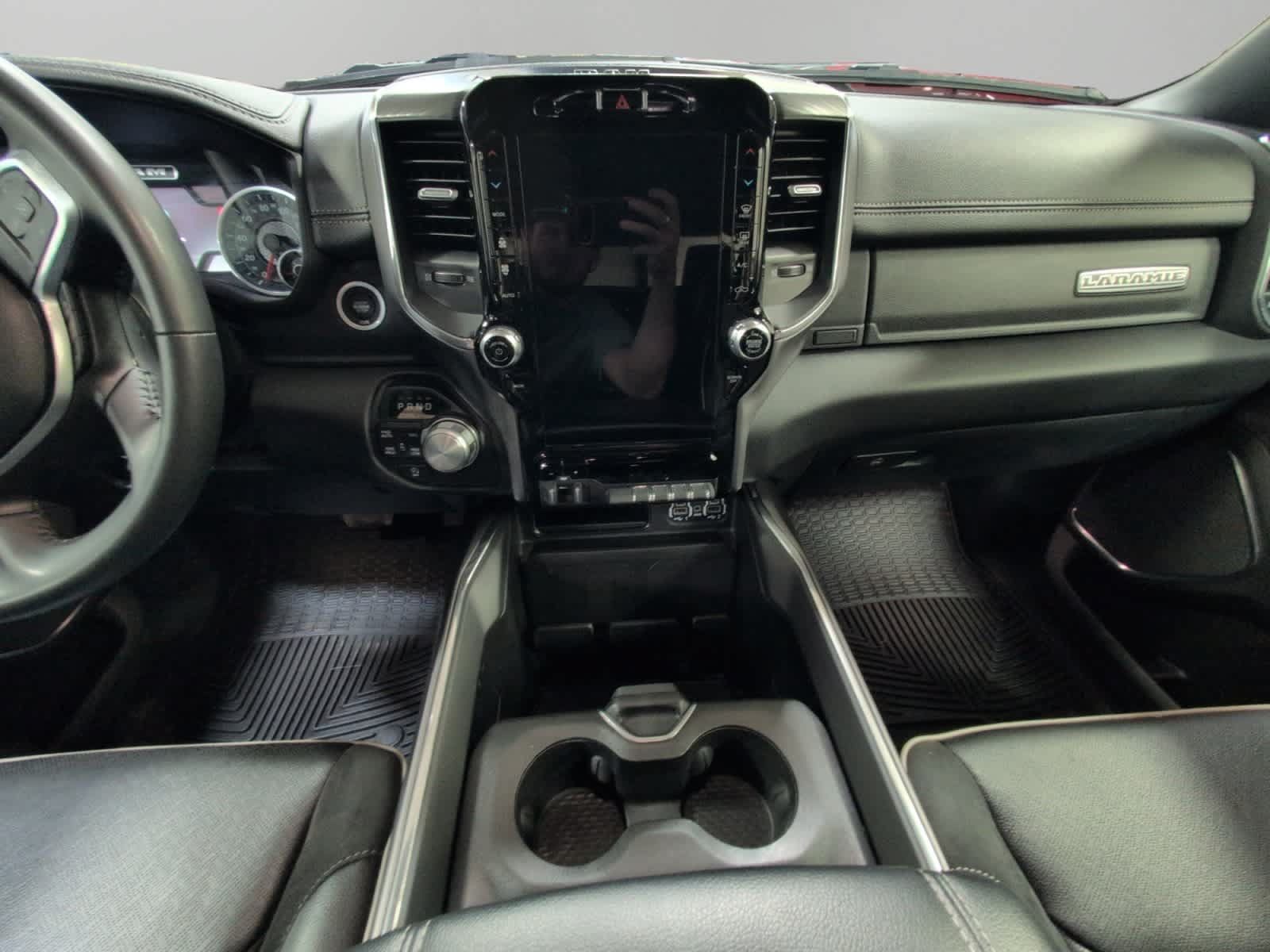Used 2024 RAM 1500 Laramie AWD/4WD image 11
