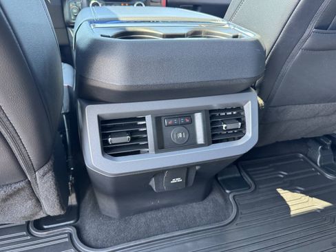 Used 2025 Ford F250 Lariat w/ Lariat Ultimate Package AWD/4WD image 23