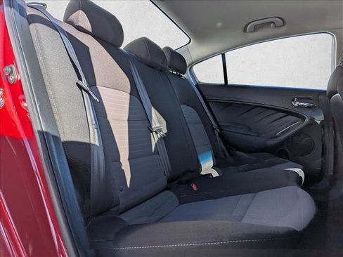 Used 2018 Kia Forte S image 20