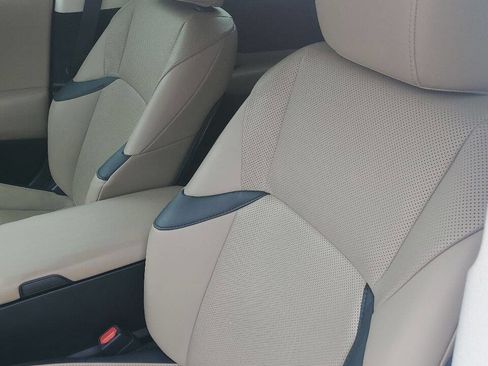 Used 2021 Lexus ES 300h w/ Premium Package image 10