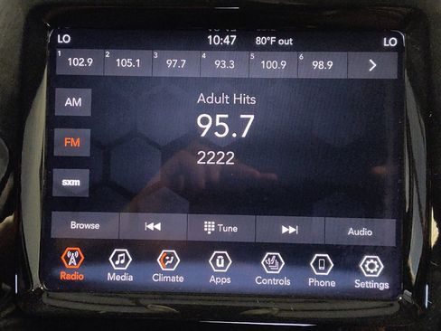 Used 2019 Jeep Cherokee Limited AWD/4WD image 25