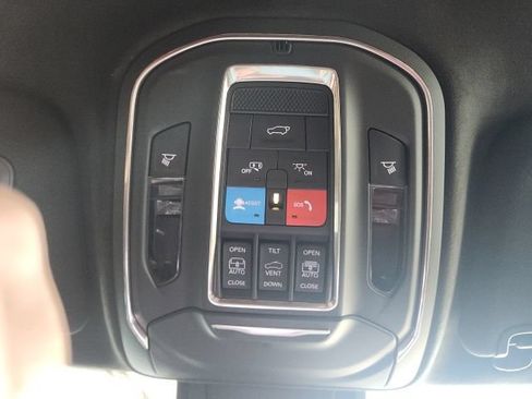 Used 2024 Jeep Wagoneer Launch Edition AWD/4WD image 40