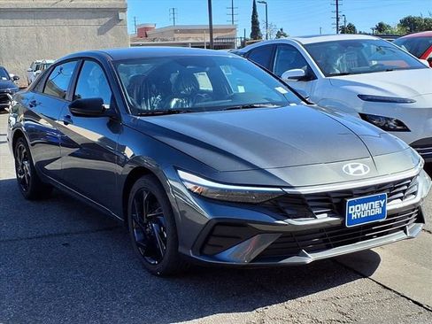 New 2026 Hyundai Elantra SEL Sport FWD image 3
