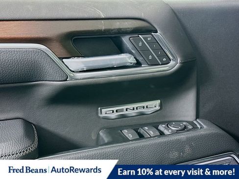 New 2026 GMC Sierra 1500 Denali w/ Denali Reserve Package image 17