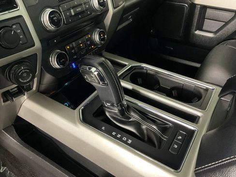 Used 2018 Ford F150 Lariat w/ Equipment Group 502A Luxury AWD/4WD image 18