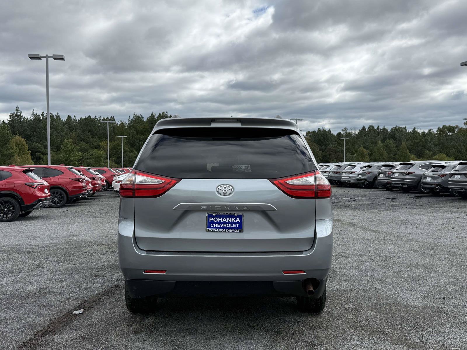 Used 2015 Toyota Sienna LE FWD image 3