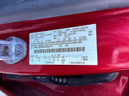 Used 2022 Ford Escape SE w/ SE Sport Appearance Package FWD image 32