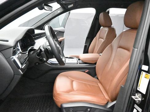 Used 2022 Audi Q7 3.0T Premium Plus w/ Premium Plus Package AWD/4WD image 9