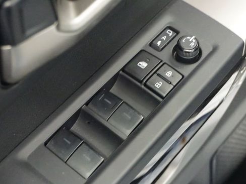 Used 2025 Toyota Tundra Limited image 24