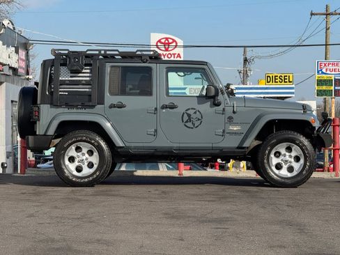 Used 2014 Jeep Wrangler Unlimited Sahara w/ Dual Top Group image 4