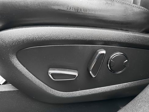 Used 2016 Lincoln MKX Reserve w/ Equipment Group 102A image 27