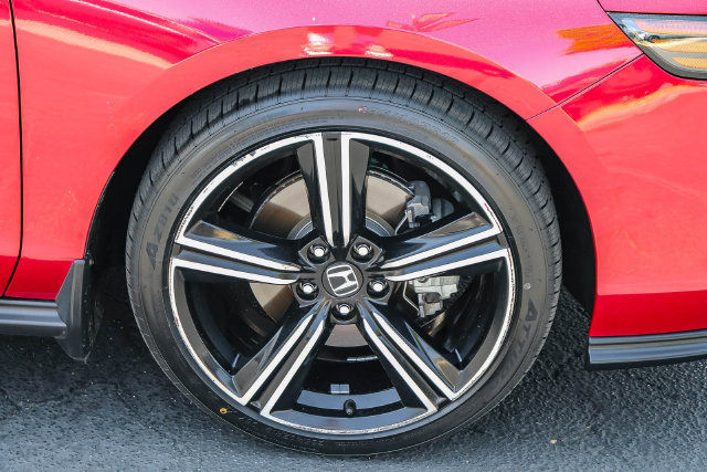 Used 2025 Honda Accord Sport image 7