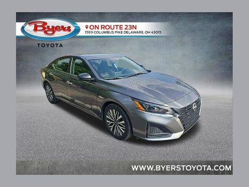 Used 2025 Nissan Altima 2.5 SV FWD image 1