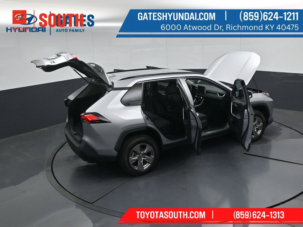 Used 2024 Toyota RAV4 XLE AWD/4WD image 50