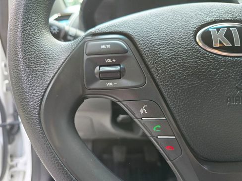 Used 2017 Kia Forte LX image 23