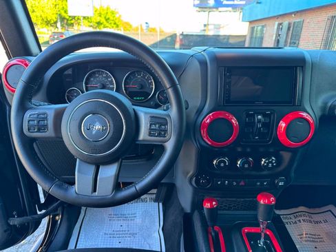 Used 2017 Jeep Wrangler Unlimited Sport AWD/4WD image 12
