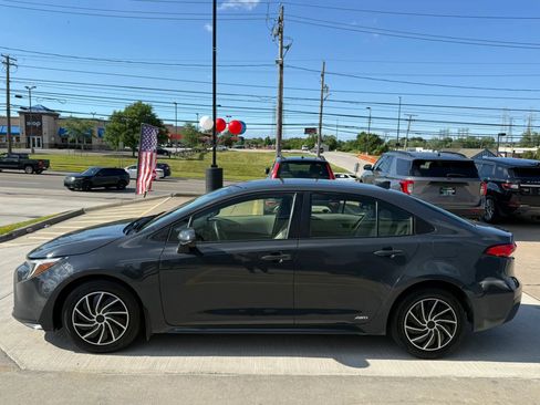 Used 2024 Toyota Corolla LE w/ LE Convenience Package AWD/4WD image 7
