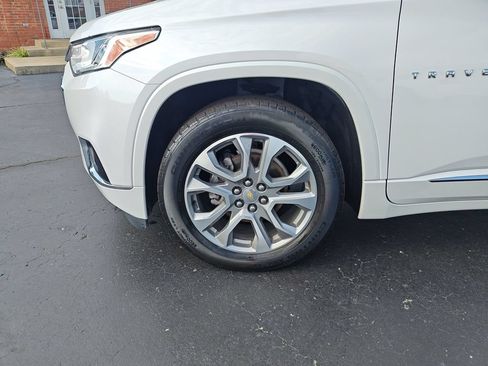 Used 2020 Chevrolet Traverse Premier FWD image 10