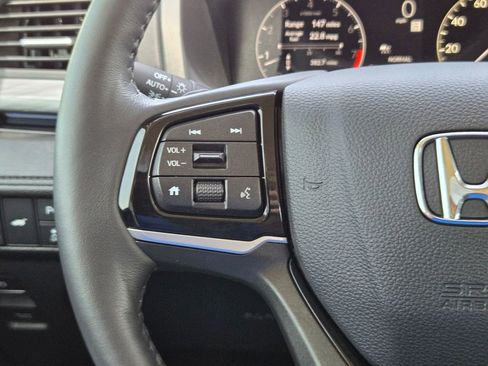 Used 2025 Honda Odyssey Elite image 21