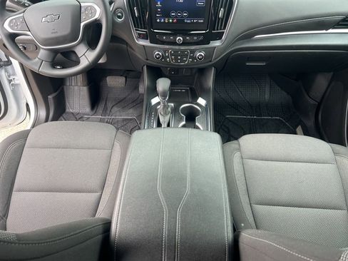 Used 2023 Chevrolet Traverse LT w/ Midnight/Sport Edition image 18