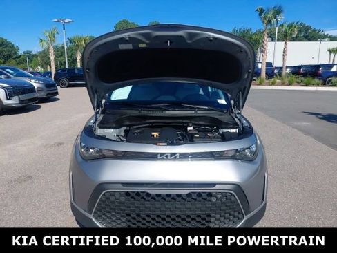 Used 2025 Kia Soul LX w/ LX Technology Package FWD image 9