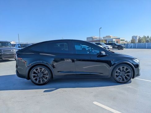 Used 2022 Tesla Model X image 4
