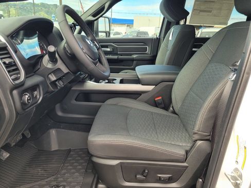 New 2026 RAM 2500 Big Horn AWD/4WD image 10