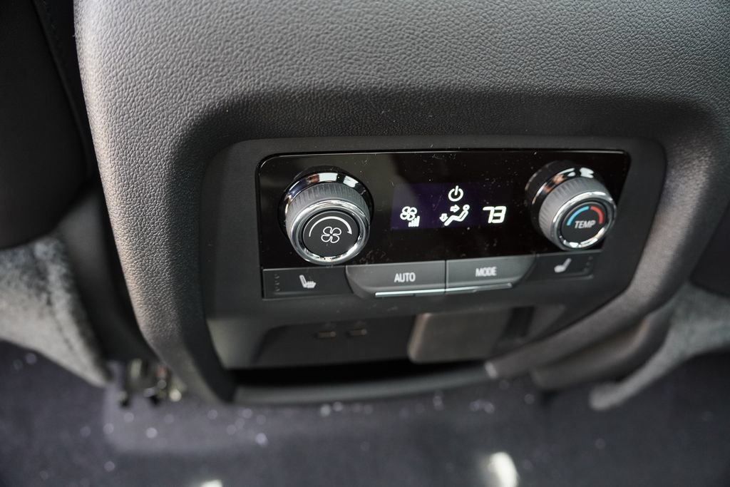 New 2027 Chevrolet Traverse RS AWD/4WD image 14