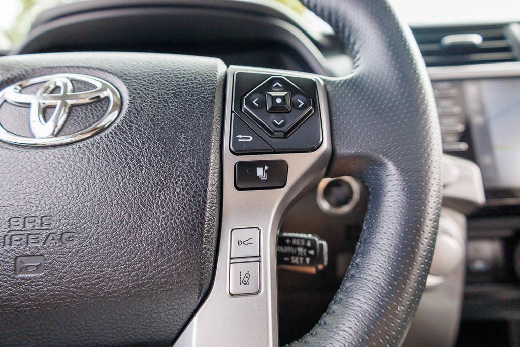 Used 2021 Toyota 4Runner SR5 Premium w/ Moonroof Package AWD/4WD image 26
