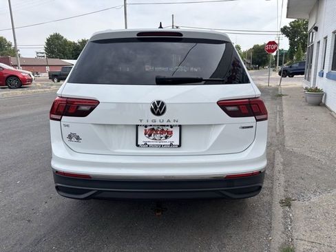 Used 2024 Volkswagen Tiguan SE image 6