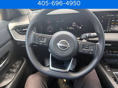 Used 2026 Nissan Kicks SV FWD image 18