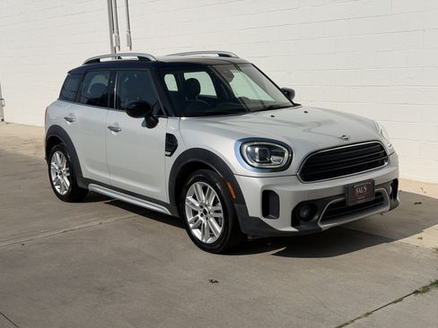 Used 2022 MINI Cooper Countryman FWD image 3