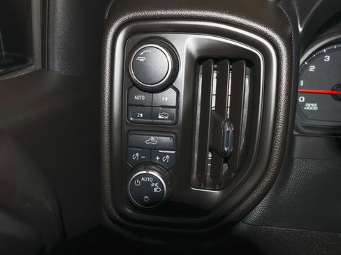 Used 2020 Chevrolet Silverado 1500 Custom w/ Custom Value Package image 28