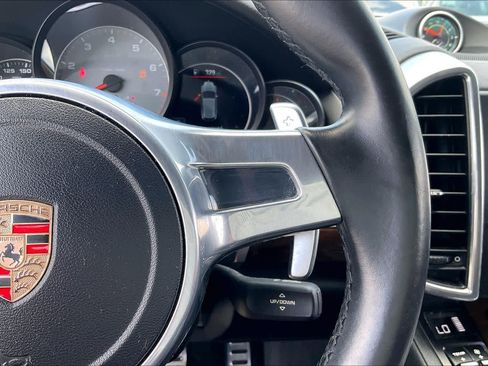 Used 2013 Porsche Cayenne S AWD/4WD image 22