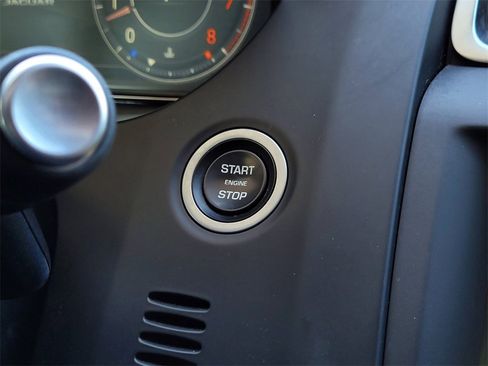 Used 2020 Jaguar E-PACE R-Dynamic S image 27