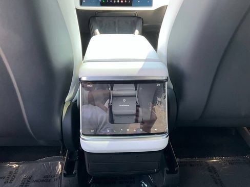 Used 2023 Tesla Model X AWD/4WD image 34